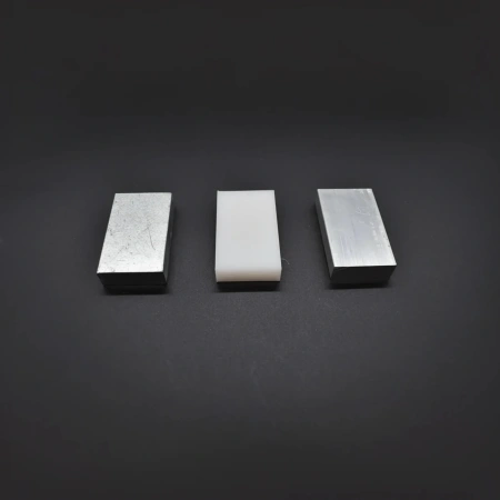 Набор тел равного объема (сталь, алюминий, пластик) бруски